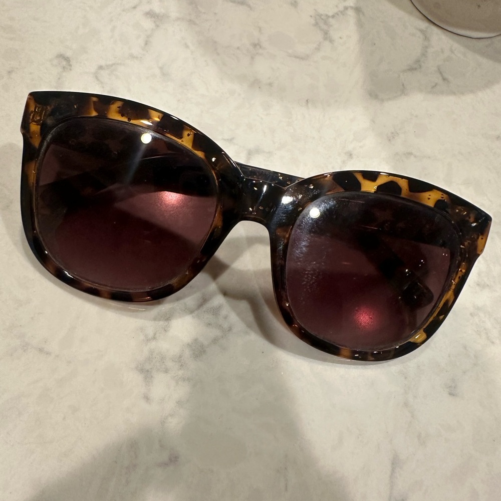 Guess Sunglasses Tortoise Brown